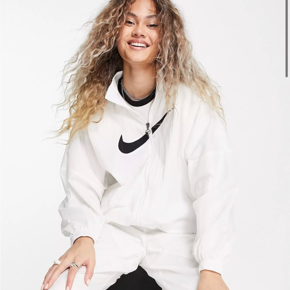 Nike Essential Windrunner Woven Jacket - White